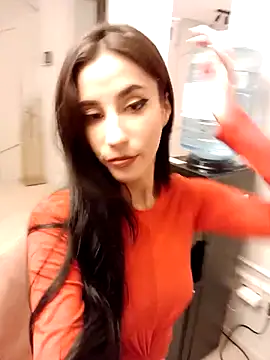 AmeliaJune online show from 11.29.25