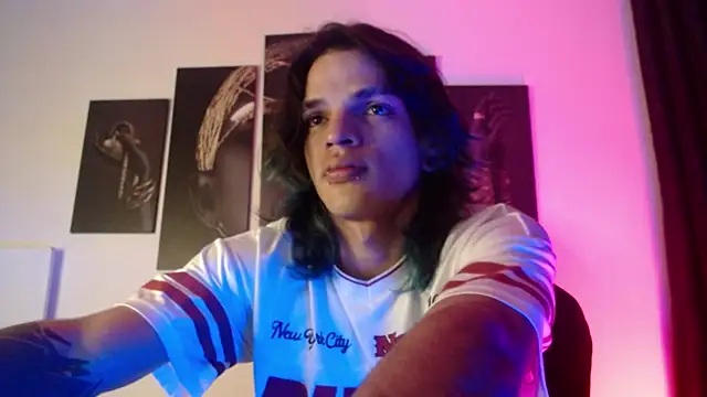 Snapshot of AlbertBernal69 chatting on 11.14.25 AlbertBernal69 online show from 11.14.25