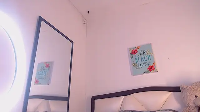 Snapshot of AlbertBernal69 chatting on 11.27.25 AlbertBernal69 online show from 11.27.25