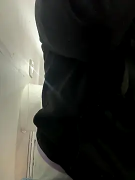 ZiaCalifa online show from 11.20.25