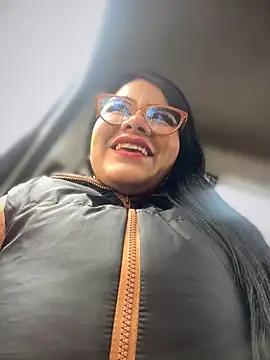 Snapshot of Insane_Issa chatting on 12.07.24 Insane Issa online show from 12.07.24