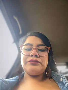 Snapshot of Insane_Issa chatting on 01.05.25 Insane Issa online show from 01.05.25