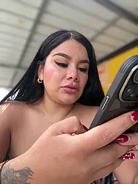 Snapshot of Insane_Issa chatting on 02.10.26 Insane Issa online show from 02.10.26