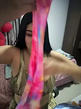 Snapshot of Insane_Issa chatting on 02.14.26 Insane Issa online show from 02.14.26