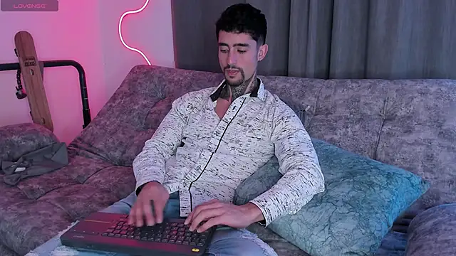 Snapshot of Mark_Kamper chatting on 09.19.25 Mark Kamper online show from 09.19.25