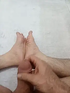 Snapshot of Hardapple01 chatting on 12.10.24 Hardapple01 online show from 12.10.24