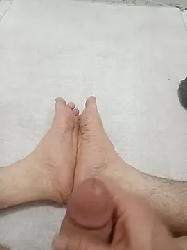 Snapshot of Hardapple01 chatting on 02.28.25 Hardapple01 online show from 02.28.25