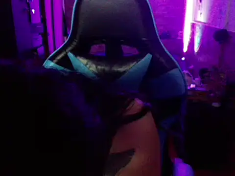 Snapshot of AngelaQueen_ chatting on 12.10.24 AngelaQueen  online show from 12.10.24