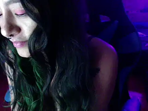 Snapshot of AngelaQueen_ chatting on 12.10.24 AngelaQueen  online show from 12.10.24