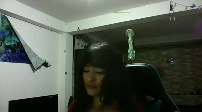 Snapshot of AngelaQueen_ chatting on 03.07.25 AngelaQueen  online show from 03.07.25