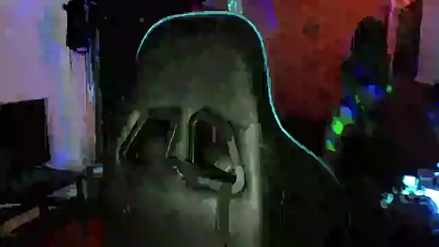 Snapshot of AngelaQueen_ chatting on 09.15.25 AngelaQueen  online show from 09.15.25