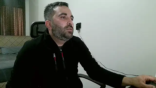 Snapshot of tgltplsr chatting on 01.12.26 tgltplsr online show from 01.12.26