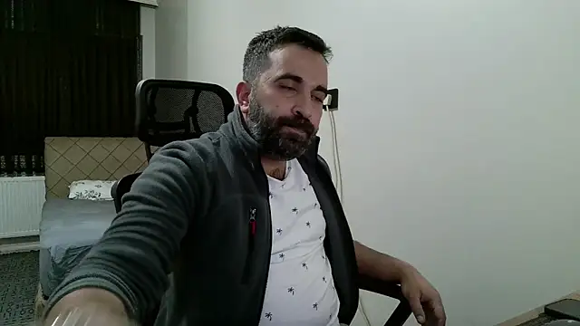 Snapshot of tgltplsr chatting on 02.15.26 tgltplsr online show from 02.15.26