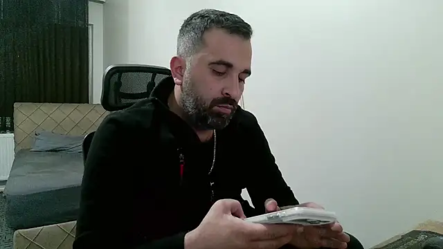 Snapshot of tgltplsr chatting on 02.25.26 tgltplsr online show from 02.25.26