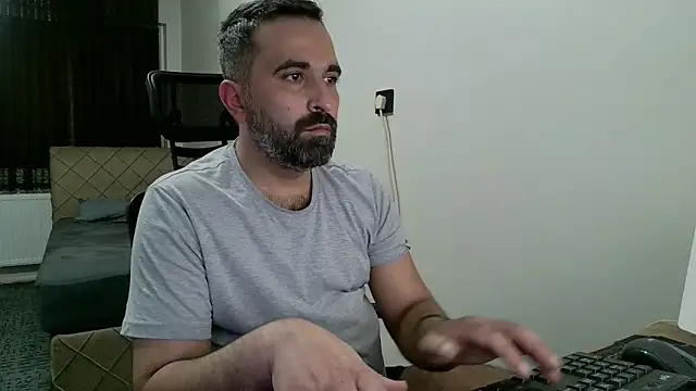 Snapshot of tgltplsr chatting on 02.27.26 tgltplsr online show from 02.27.26