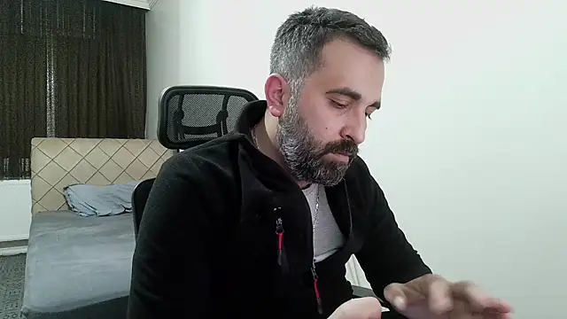 Snapshot of tgltplsr chatting on 03.08.26 tgltplsr online show from 03.08.26