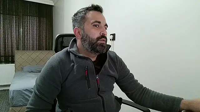 Snapshot of tgltplsr chatting on 03.17.26 tgltplsr online show from 03.17.26
