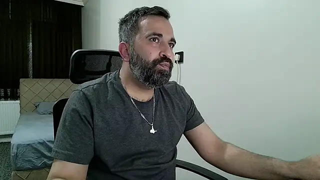 Snapshot of tgltplsr chatting on 03.17.26 tgltplsr online show from 03.17.26