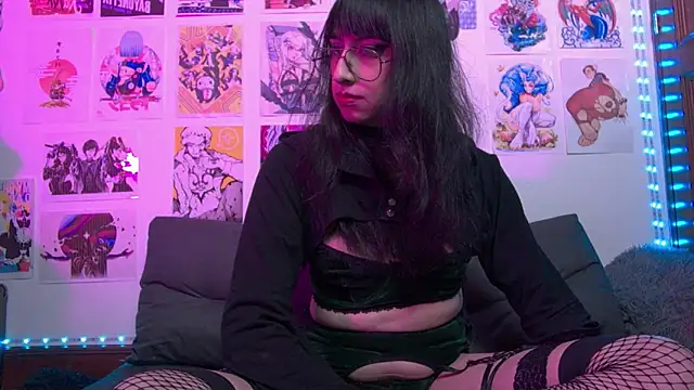 Snapshot of snowblack_ chatting on 01.08.25 snowblack online show from 01.08.25