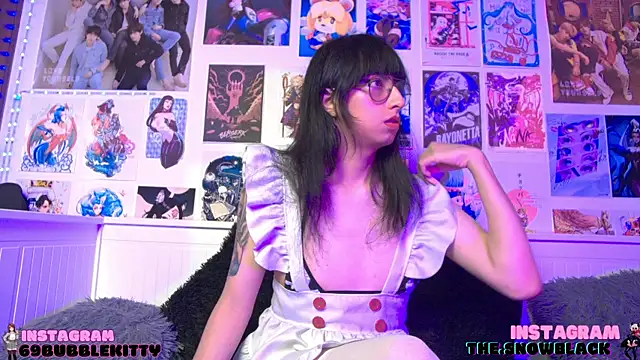 Snapshot of snowblack_ chatting on 03.16.25 snowblack online show from 03.16.25