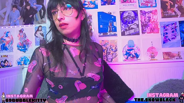 Snapshot of snowblack_ chatting on 03.21.25 snowblack online show from 03.21.25