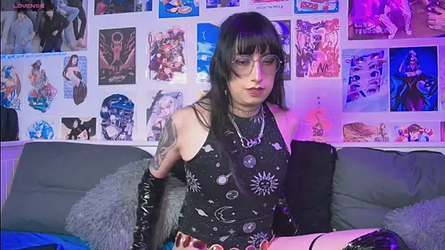 Snapshot of snowblack_ chatting on 09.10.25 snowblack online show from 09.10.25