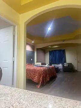 SlimBeenBadd1981 online show from 02.26.25