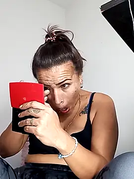 KaiicyQuuen online show from 10.25.25