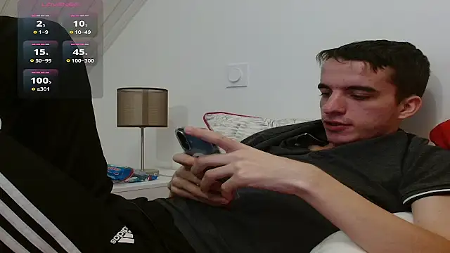 Tombgy07 online show from 12.03.25