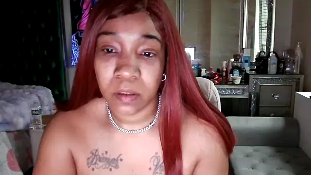 Snapshot of YasmineMinaj chatting on 02.13.25 YasmineMinaj online show from 02.13.25