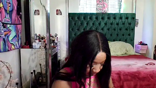 Snapshot of YasmineMinaj chatting on 11.03.25 YasmineMinaj online show from 11.03.25