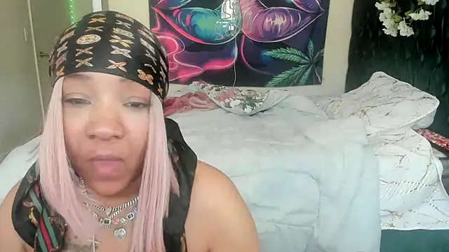 YasmineMinaj online show from 04.14.26