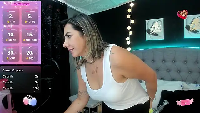 Snapshot of Isabella_lt chatting on 02.10.25 Isabella lt online show from 02.10.25