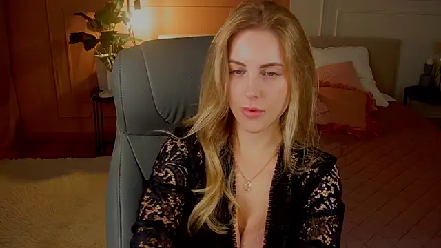 Snapshot of anita_blairr chatting on 10.09.25 anita blairr online show from 10.09.25