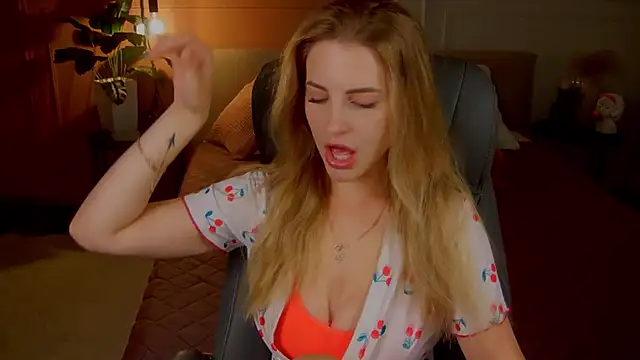 Snapshot of anita_blairr chatting on 10.12.25 anita blairr online show from 10.12.25