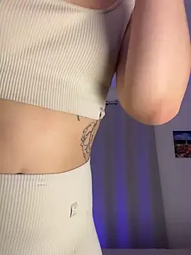 Snapshot of KittyKatyDream chatting on 01.29.25 KittyKatyDream online show from 01.29.25