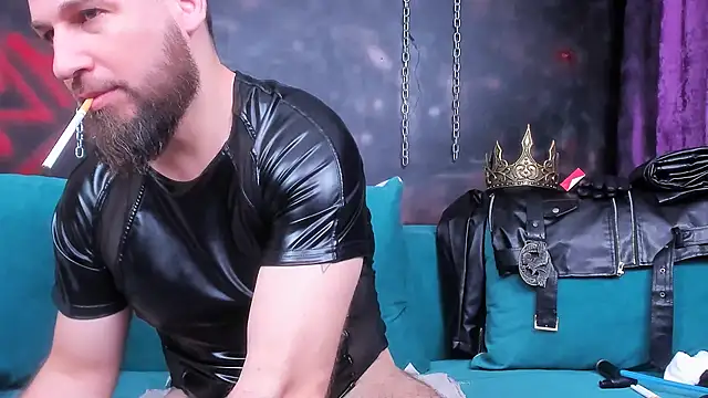 Snapshot of ArmandoSteel4u chatting on 11.18.25 ArmandoSteel4u online show from 11.18.25