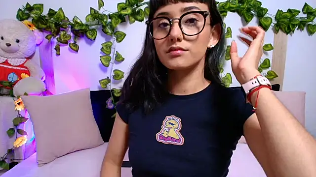 Snapshot of tati_cardenas chatting on 10.27.25 tati cardenas online show from 10.27.25