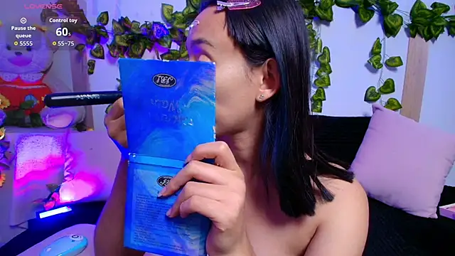 Snapshot of tati_cardenas chatting on 11.15.25 tati cardenas online show from 11.15.25