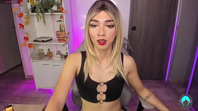 sofi elfqueen online show from 01.24.25