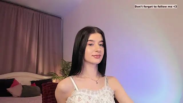 LauraCoy online show from 01.12.25