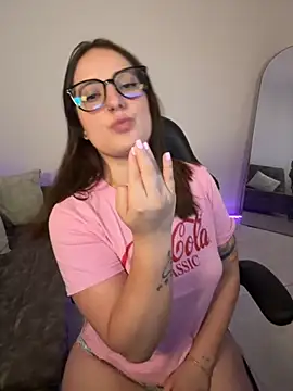 Megan lu2 online show from 09.30.25