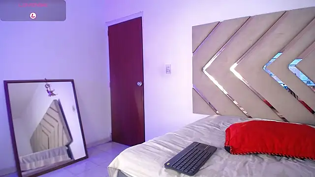 Raven foxter1 online show from 01.25.25