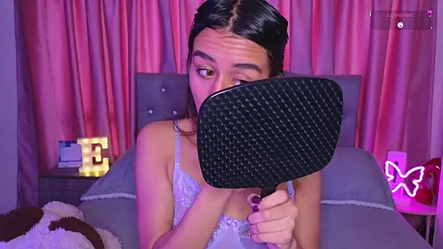 Emiily Scott1 online show from 10.30.25