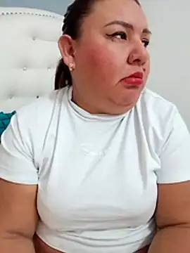 Snapshot of HORNY_MATURE25 chatting on 11.14.25 HORNY MATURE25 online show from 11.14.25