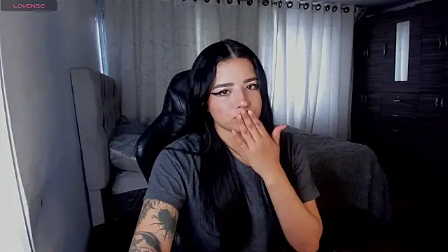 aliice walker  online show from 06.01.26