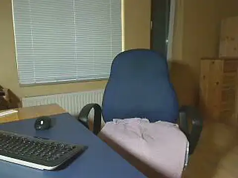 Snapshot of Kyru19633 chatting on 09.18.25 Kyru19633 online show from 09.18.25