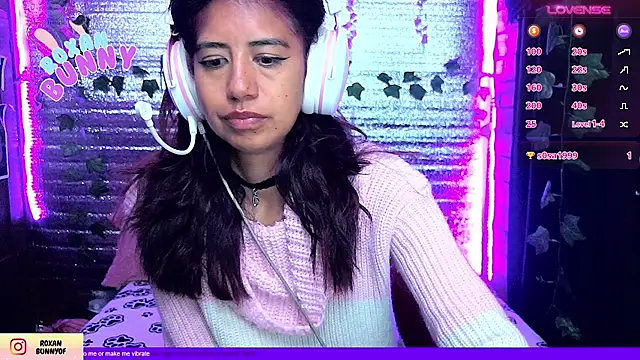 Snapshot of Roxanbunny1 chatting on 03.21.26 Roxanbunny1 online show from 03.21.26