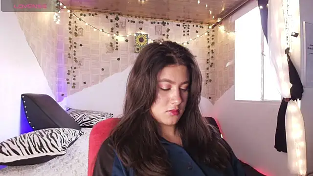 Snapshot of kisstarxxx chatting on 11.04.25 kisstarxxx online show from 11.04.25