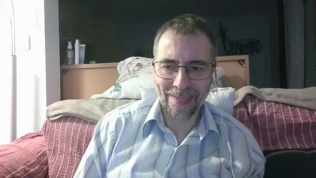 Snapshot of ptitcanard60600 chatting on 06.05.26 ptitcanard60600 online show from 06.05.26